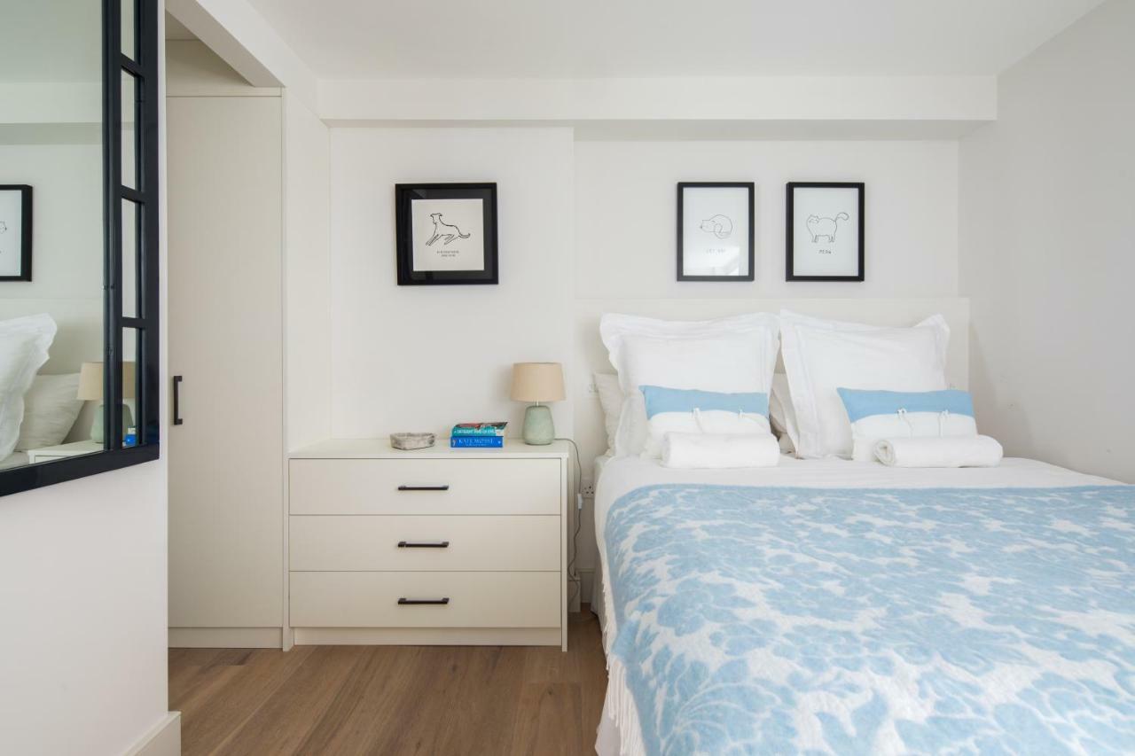 Iverna Gardens By Lime Street London
